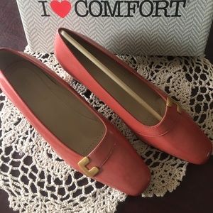 Women’s patent pumps